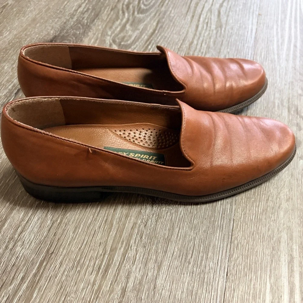 Vintage East Spirit Brown Leather Loafer Slip On Shoes Women's Size 8.5A 1" Heel - Picture 4 of 5